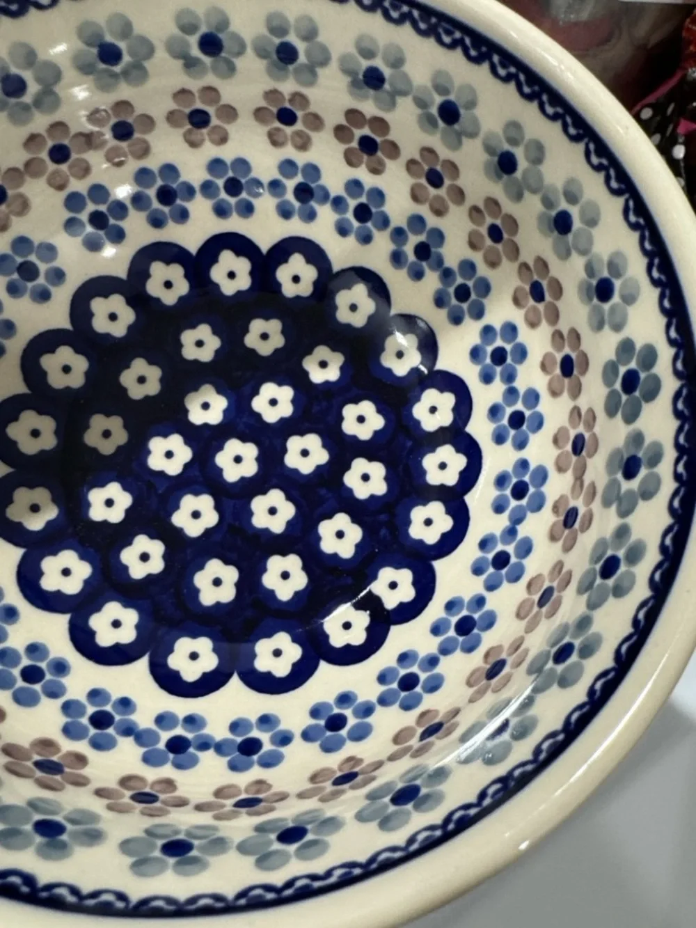 Boleslawiec Polish Pottery Daisy Flower 16oz Bowl. Handmade.6.5”